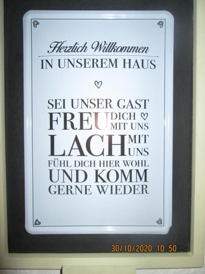 Zentrale-Ruhige Ferienwohnung Reichenbach im Vogtland Exterior foto